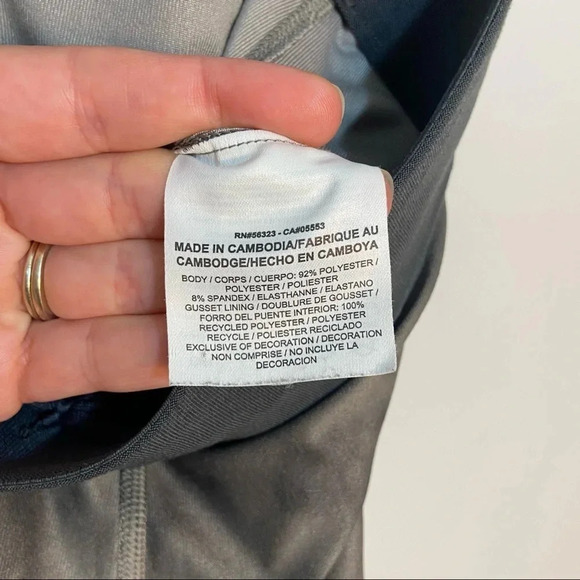 NIKE PRO Gray Tie Dye Crop Leggings- size M - Picture 7 of 10